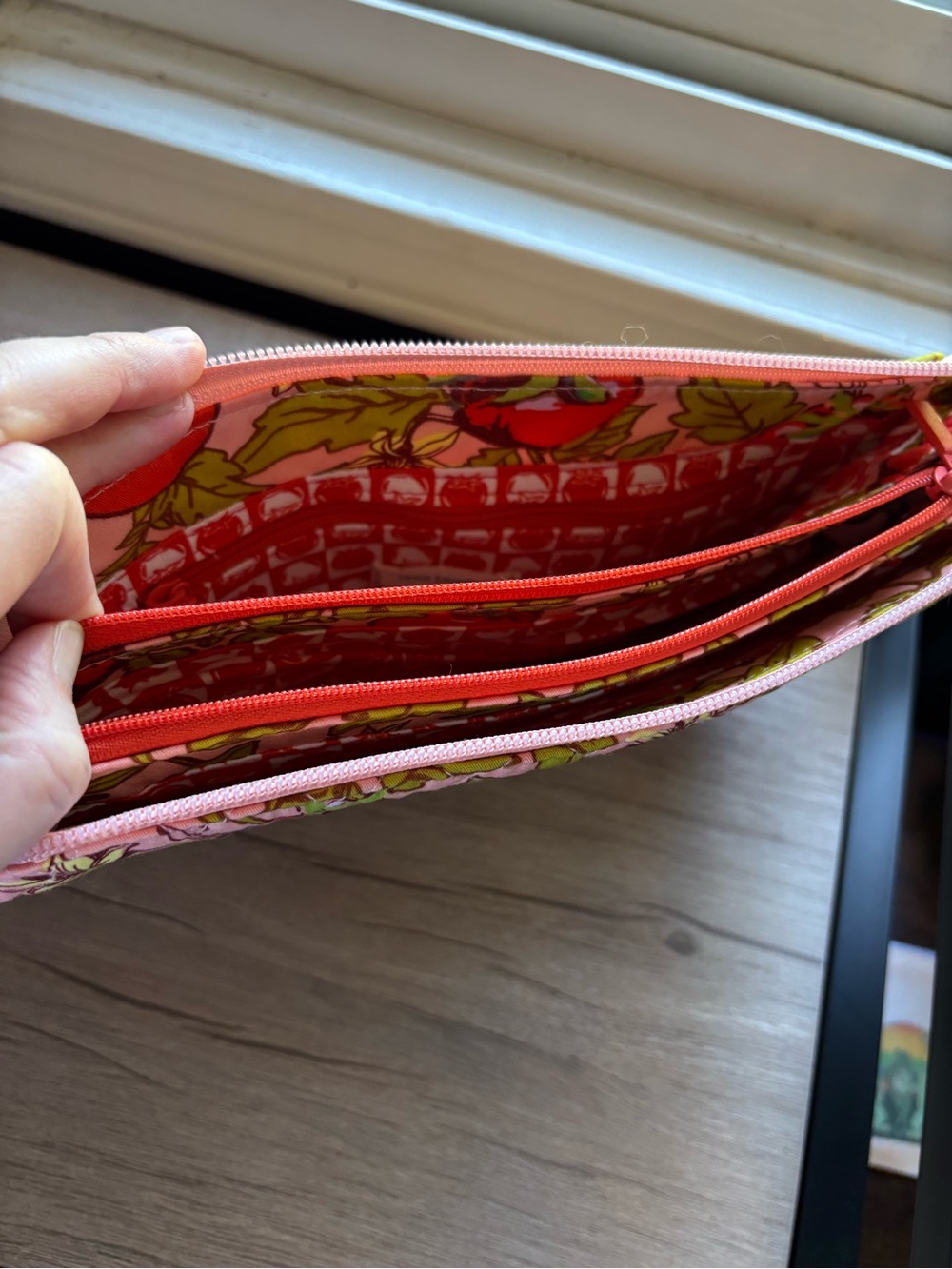 Vera Bradley Foxbury Crossbody in Tomato Vines - Picture 3 of 4